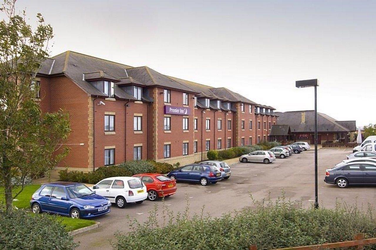 Premier Inn Blackpool East Exterior photo